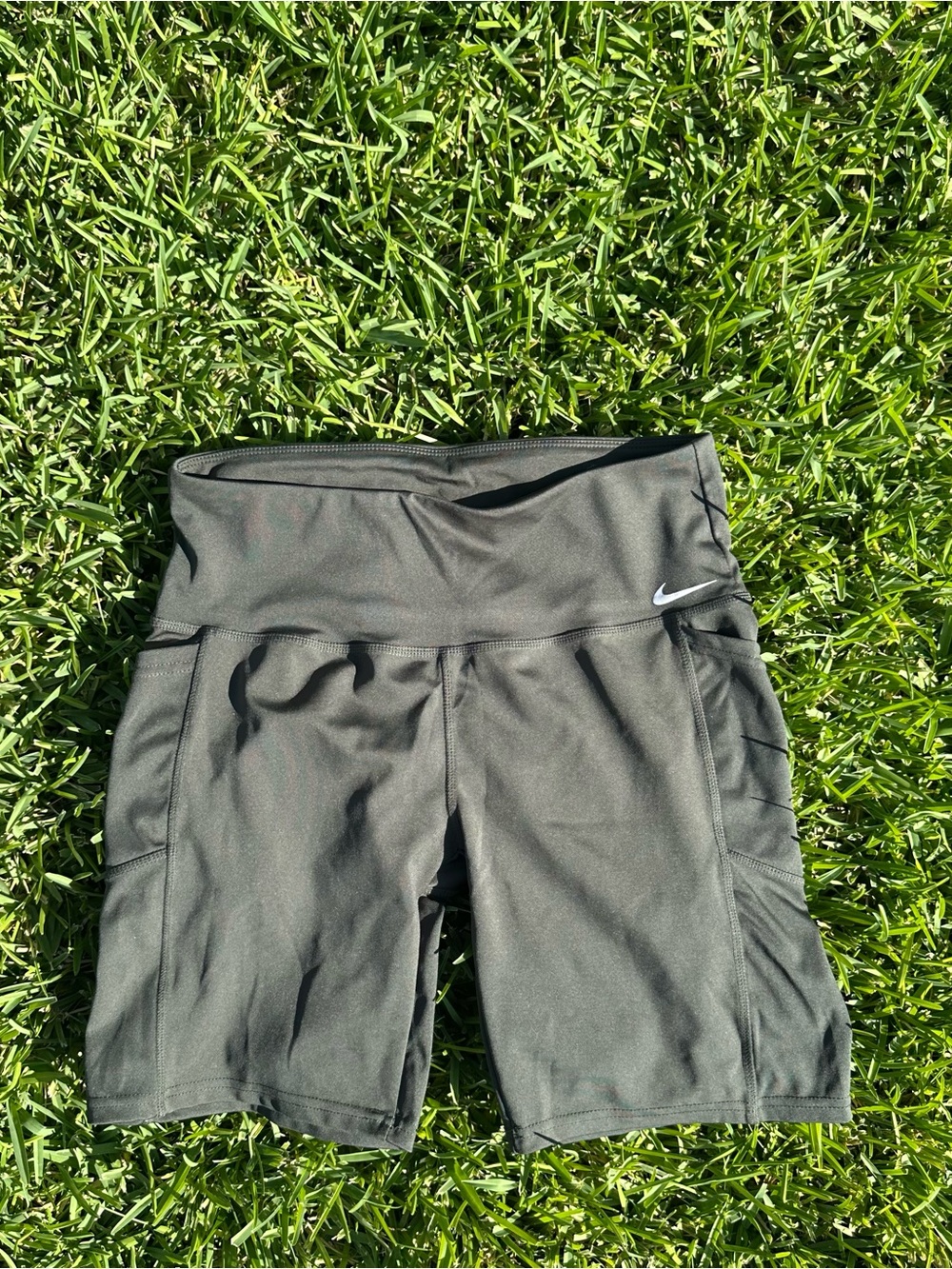 Otos Women's Charcoal Grey High-Rise Athletic Bike Shorts with Pockets